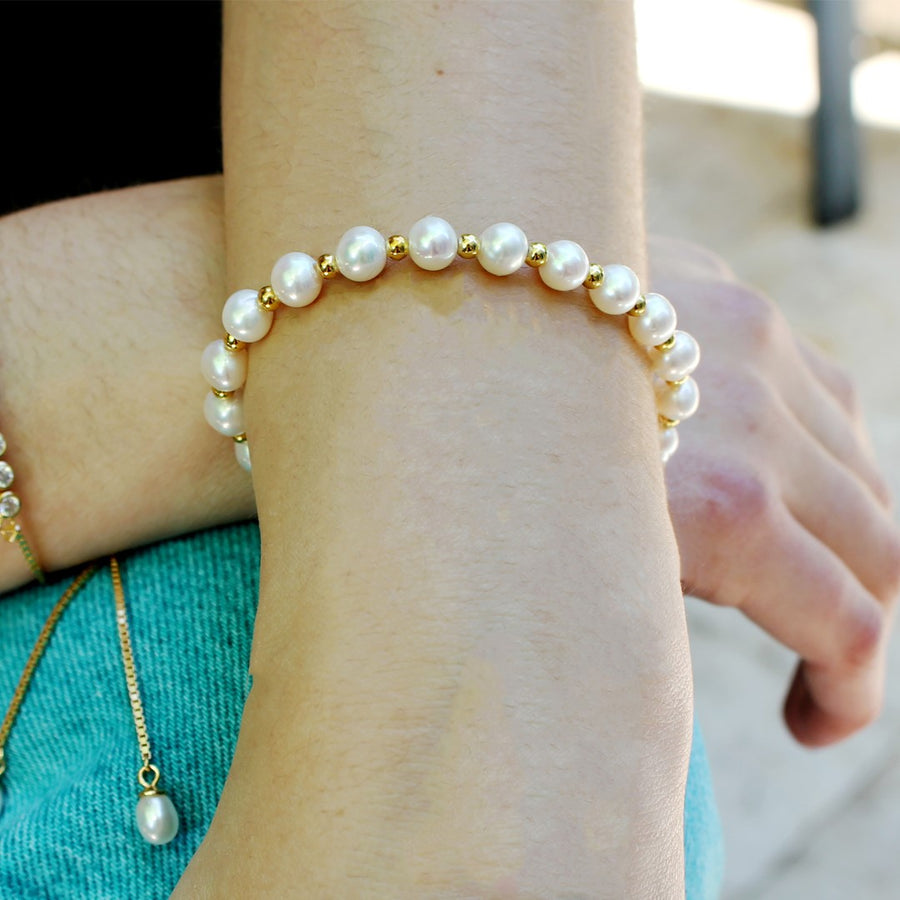 LET YOUR LIGHT SHINE PEARL BRACELET